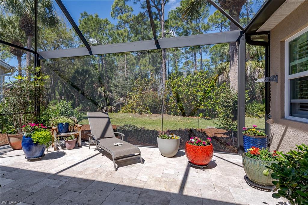 CARLTON LAKES - Residential