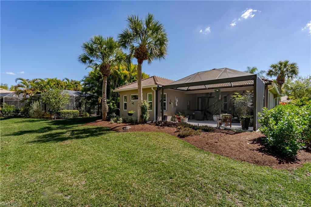 CARLTON LAKES - Residential