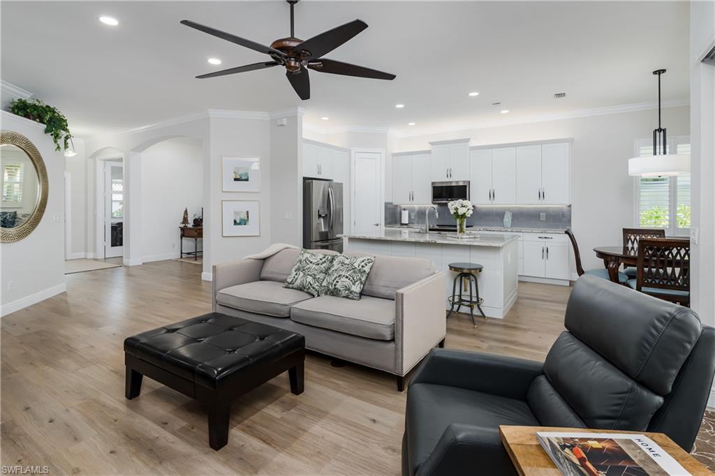 CARLTON LAKES - Residential