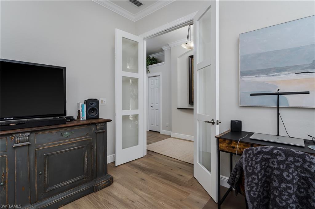 CARLTON LAKES - Residential