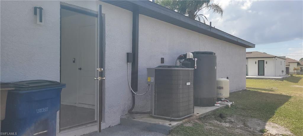 LEHIGH ACRES - Residential