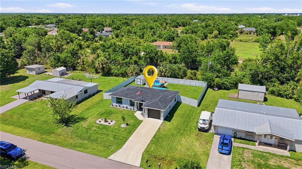 CHARLOTTE SHORES - Residential