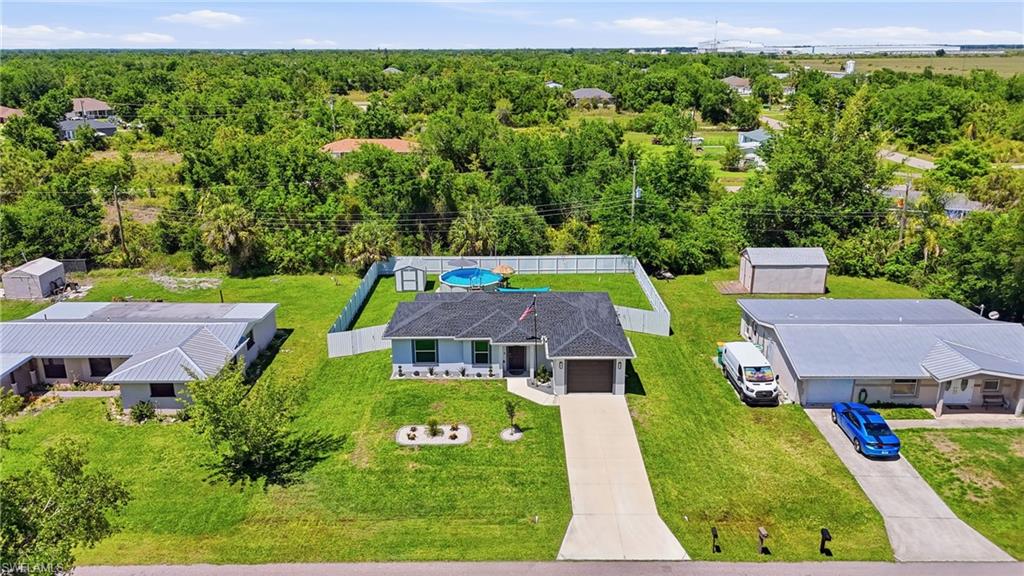 CHARLOTTE SHORES - Residential