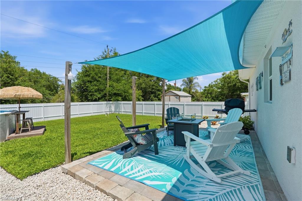 CHARLOTTE SHORES - Residential