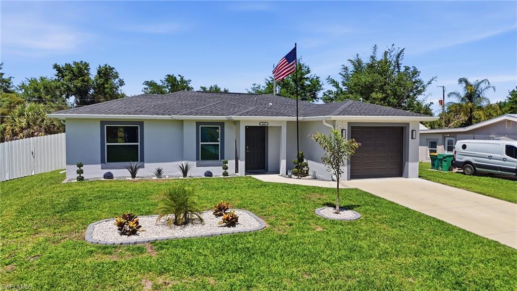 CHARLOTTE SHORES - Residential