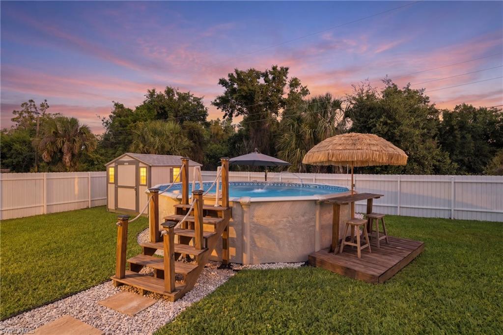 CHARLOTTE SHORES - Residential