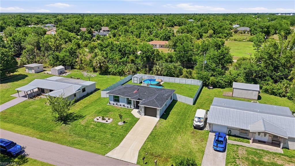 CHARLOTTE SHORES - Residential