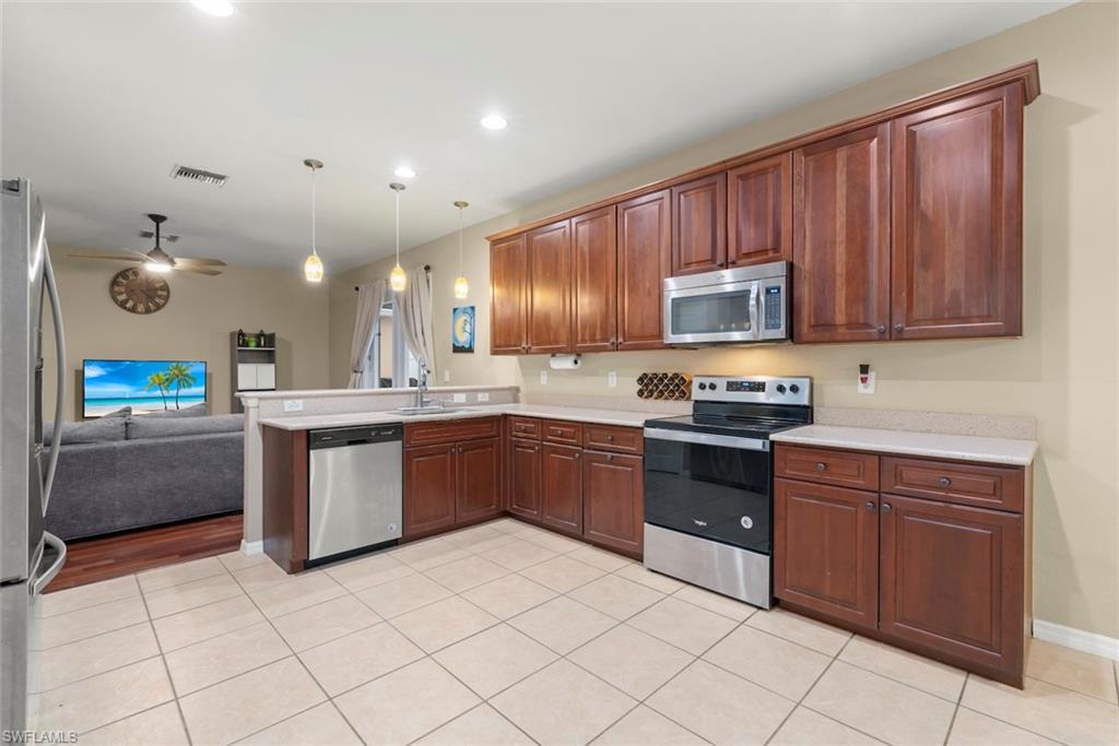 GLADIOLUS PRESERVE - Residential