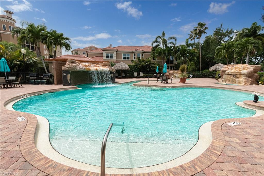 VISTA POINTE - Residential