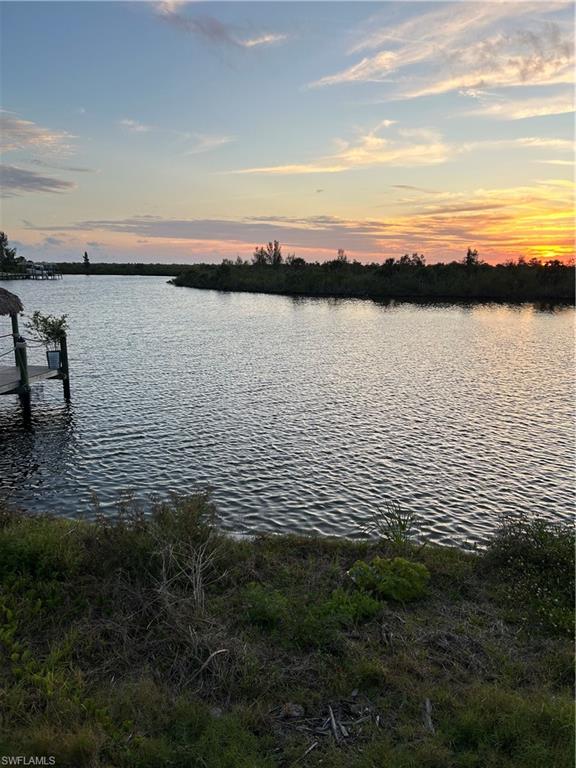 CAPE CORAL - Land