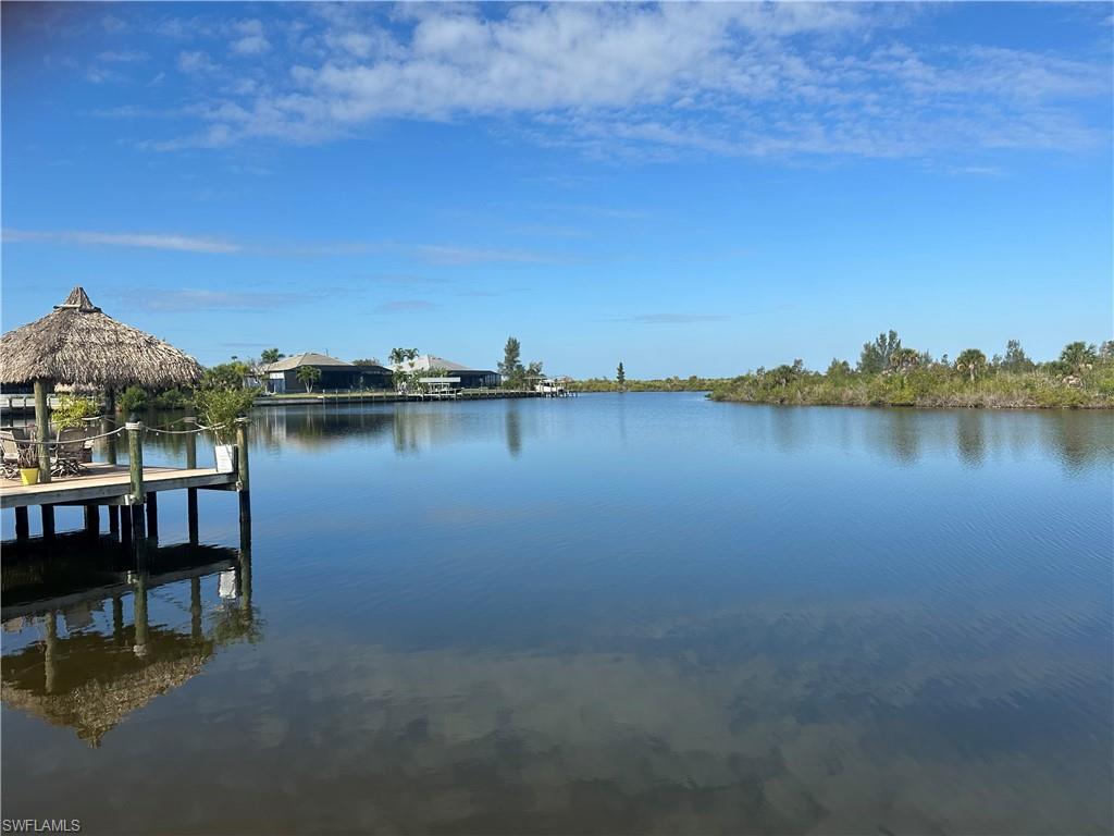 CAPE CORAL - Land
