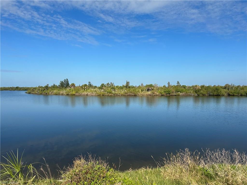 CAPE CORAL - Land