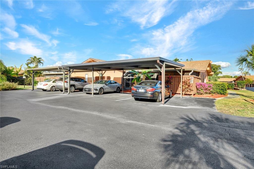 ROYAL WOODS - Residential