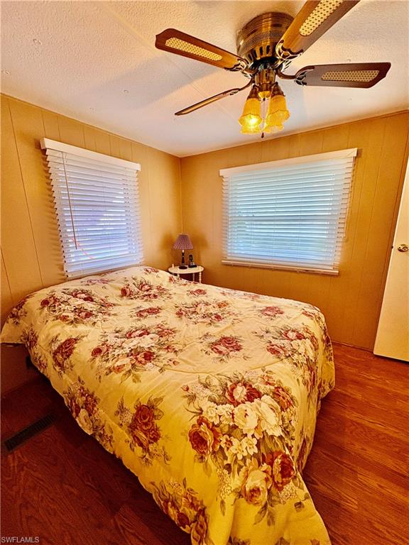 LAZY DAYS MOBILE VILLAGE - Residential