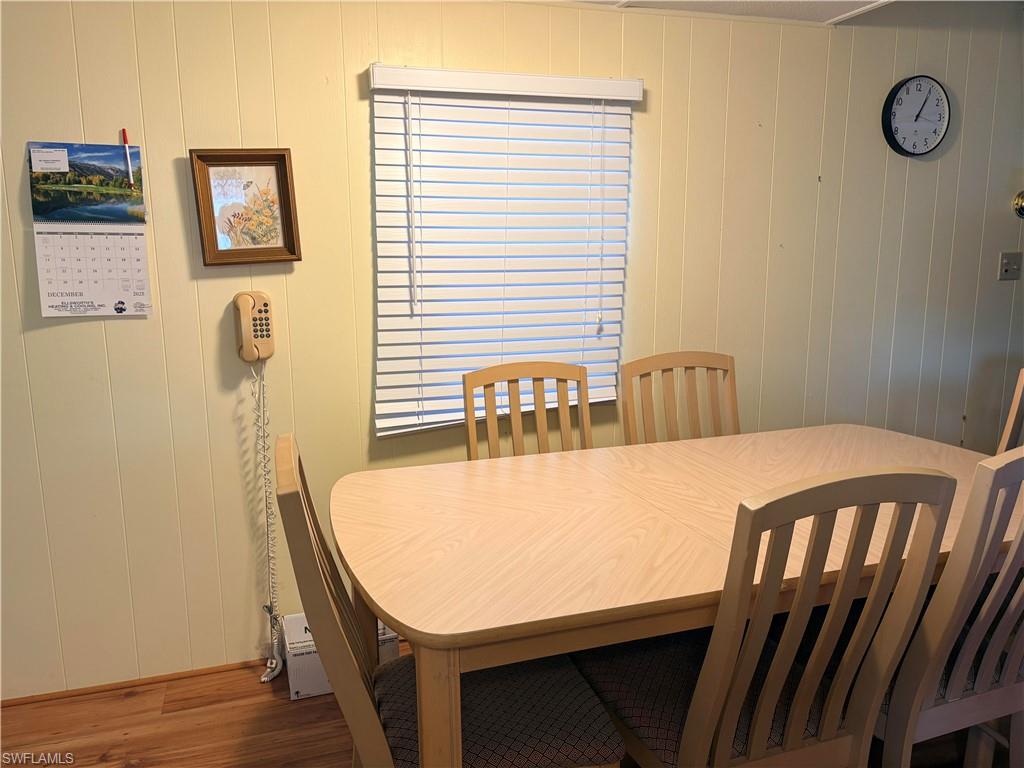 LAZY DAYS MOBILE VILLAGE - Residential