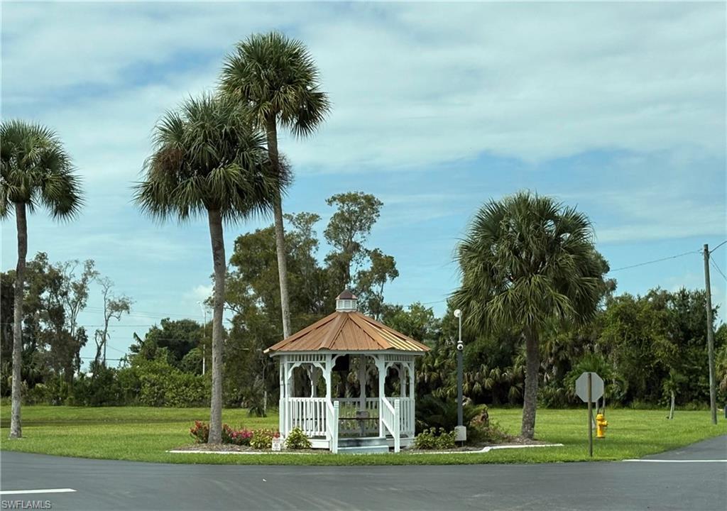 LAZY DAYS MOBILE VILLAGE - Residential