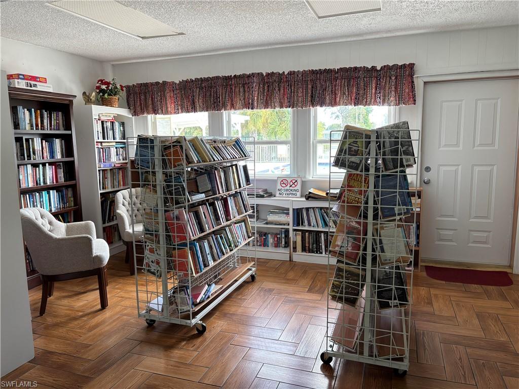 LAZY DAYS MOBILE VILLAGE - Residential