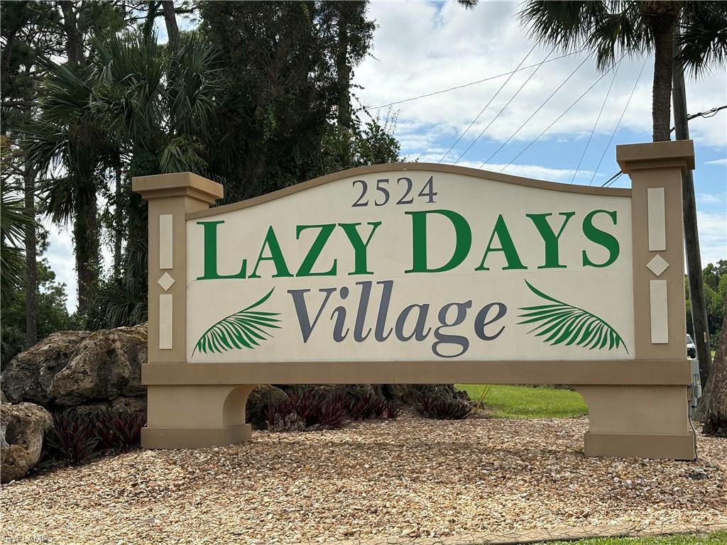 LAZY DAYS MOBILE VILLAGE - Residential