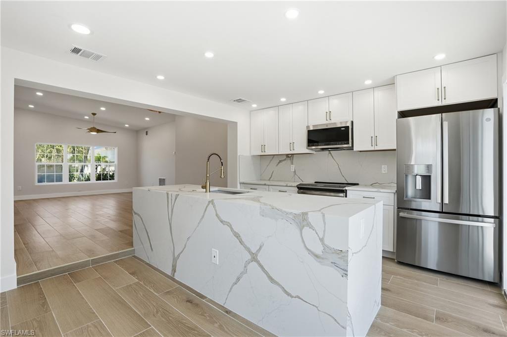 LAGUNA SHORES - Residential