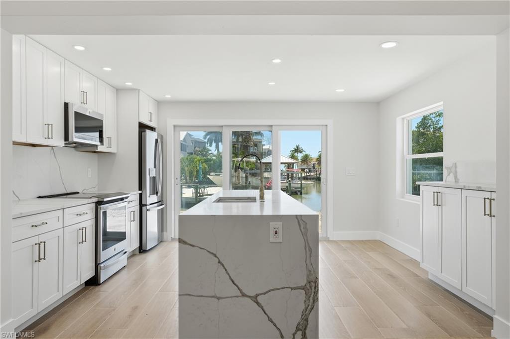 LAGUNA SHORES - Residential