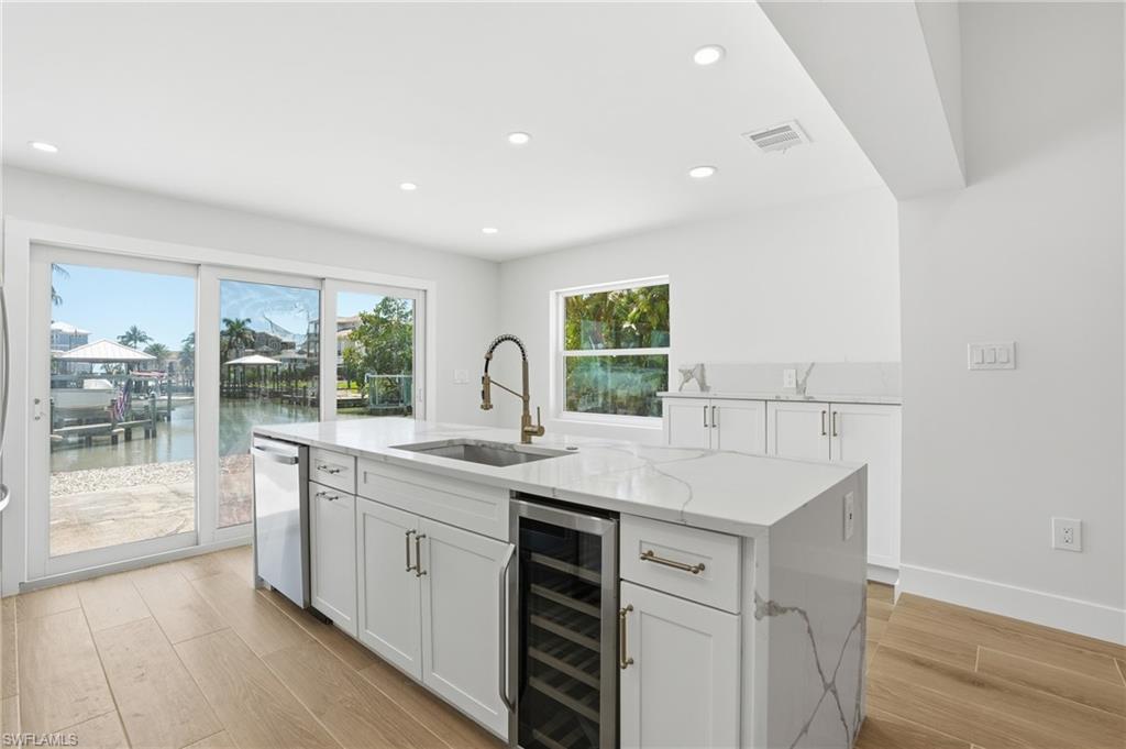 LAGUNA SHORES - Residential