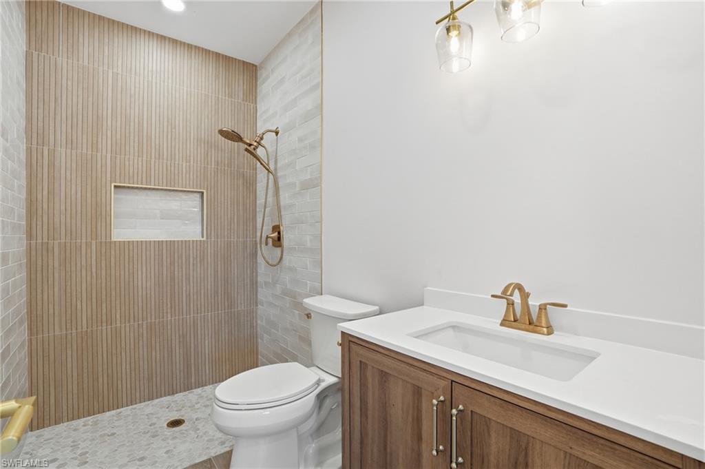 LAGUNA SHORES - Residential