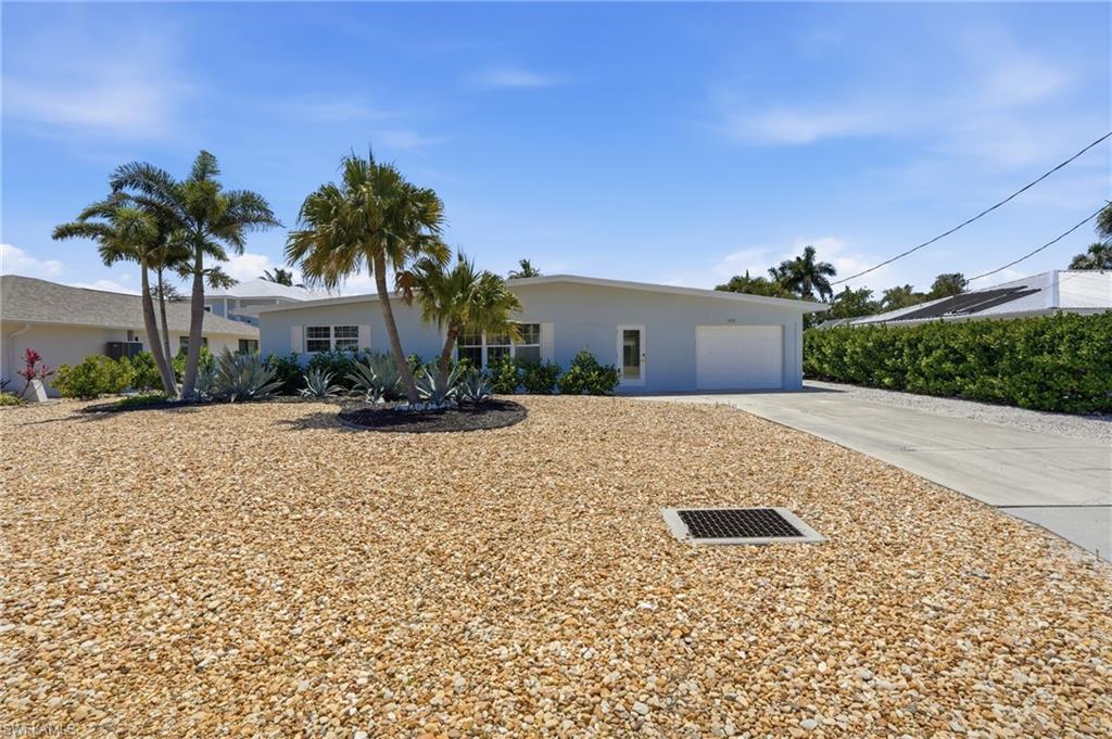LAGUNA SHORES - Residential