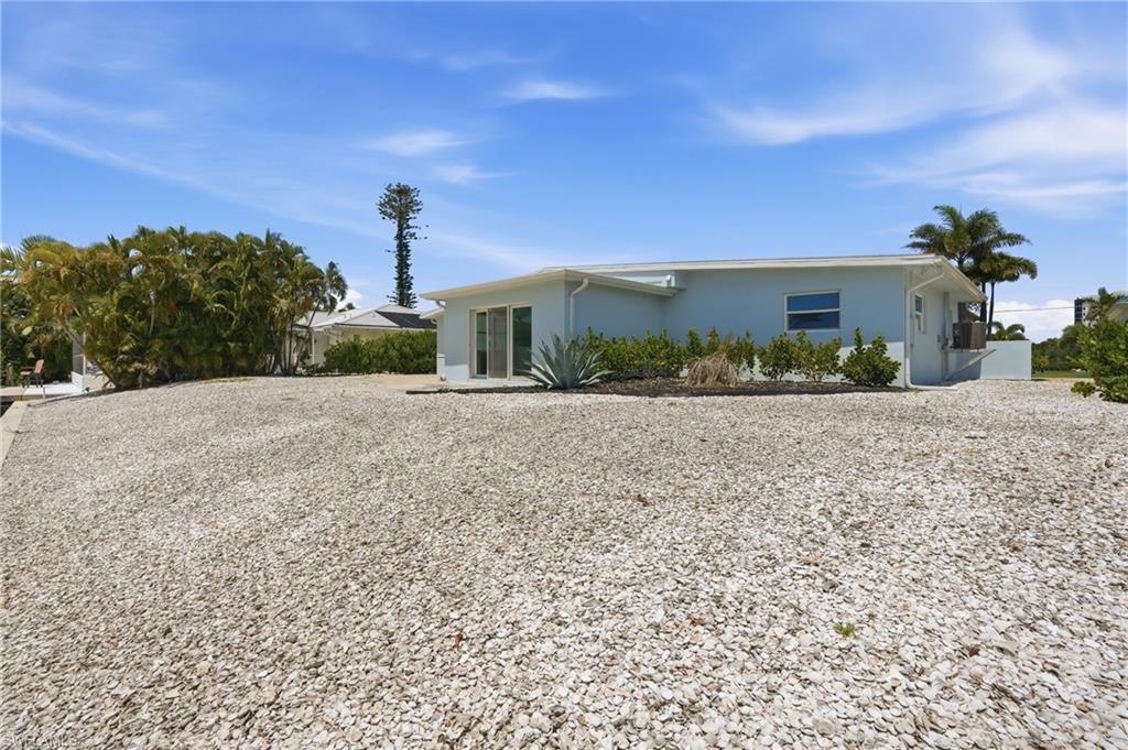 LAGUNA SHORES - Residential