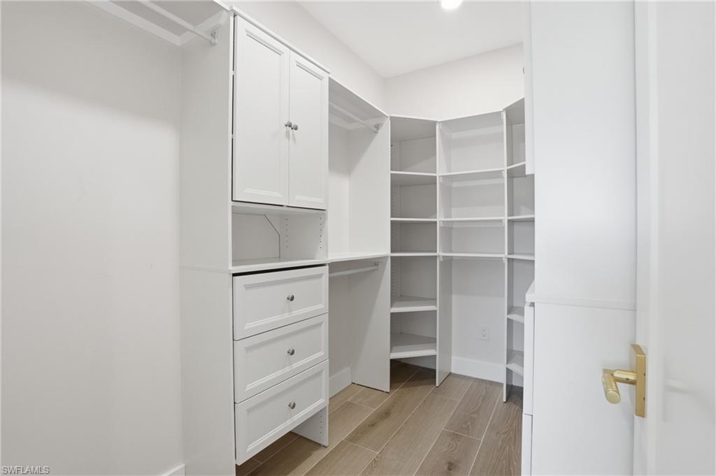 LAGUNA SHORES - Residential