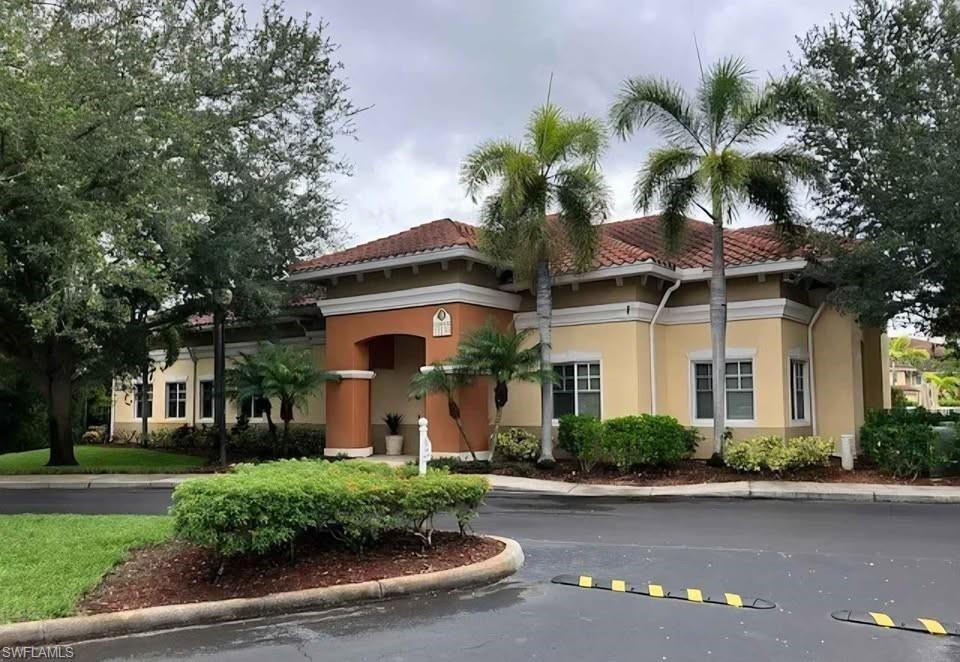 BELLA CASA - Residential Lease