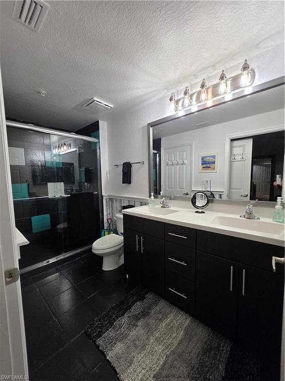 BELLA CASA - Residential Lease