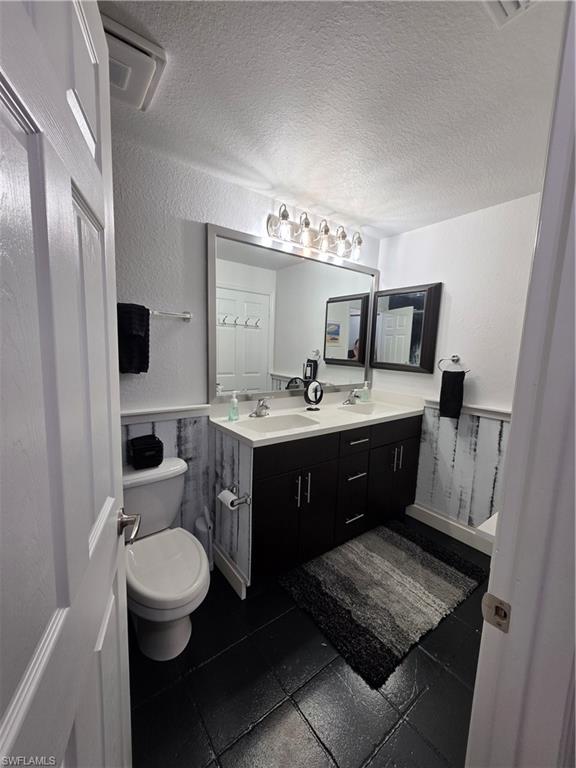 BELLA CASA - Residential Lease