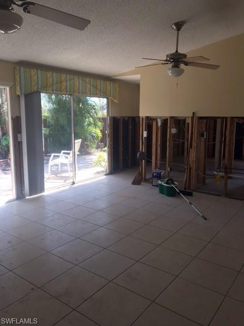 ROYAL WOODS - Residential