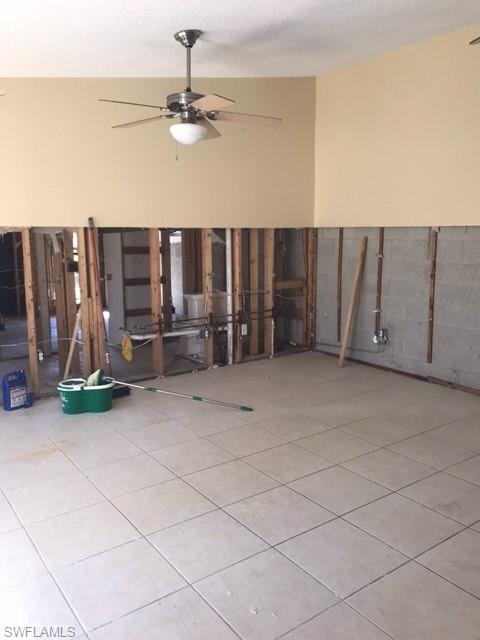 ROYAL WOODS - Residential