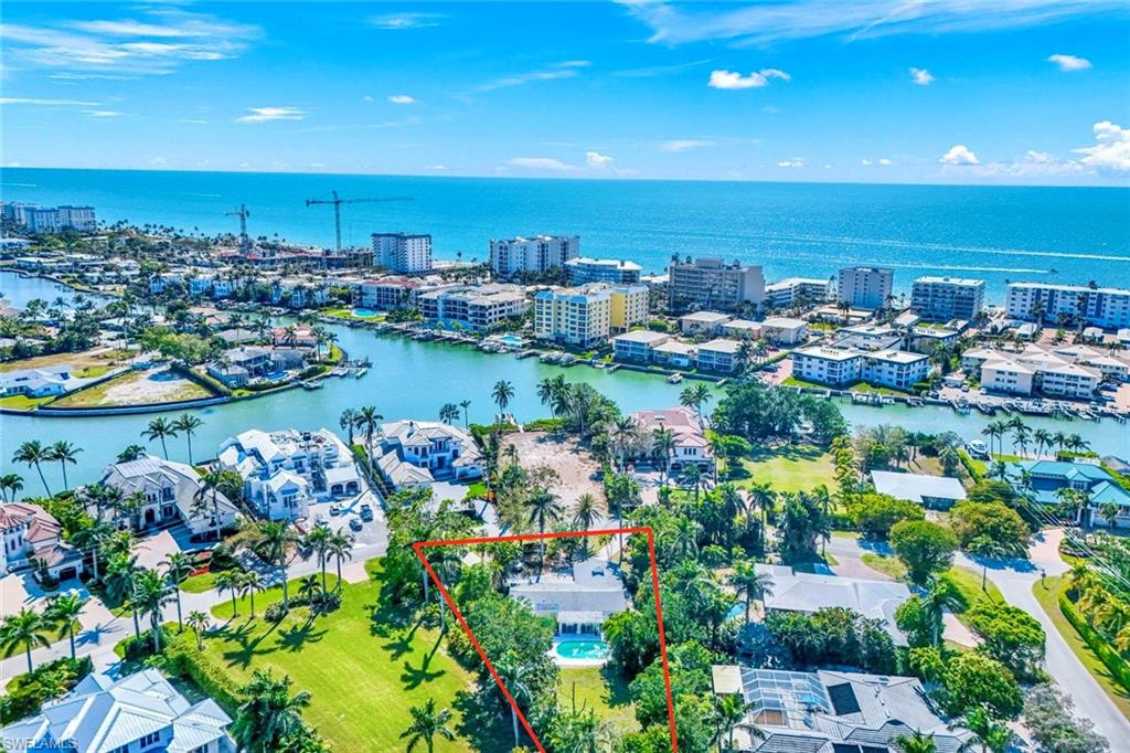 MOORINGS - Residential