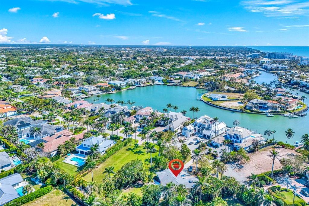 MOORINGS - Residential