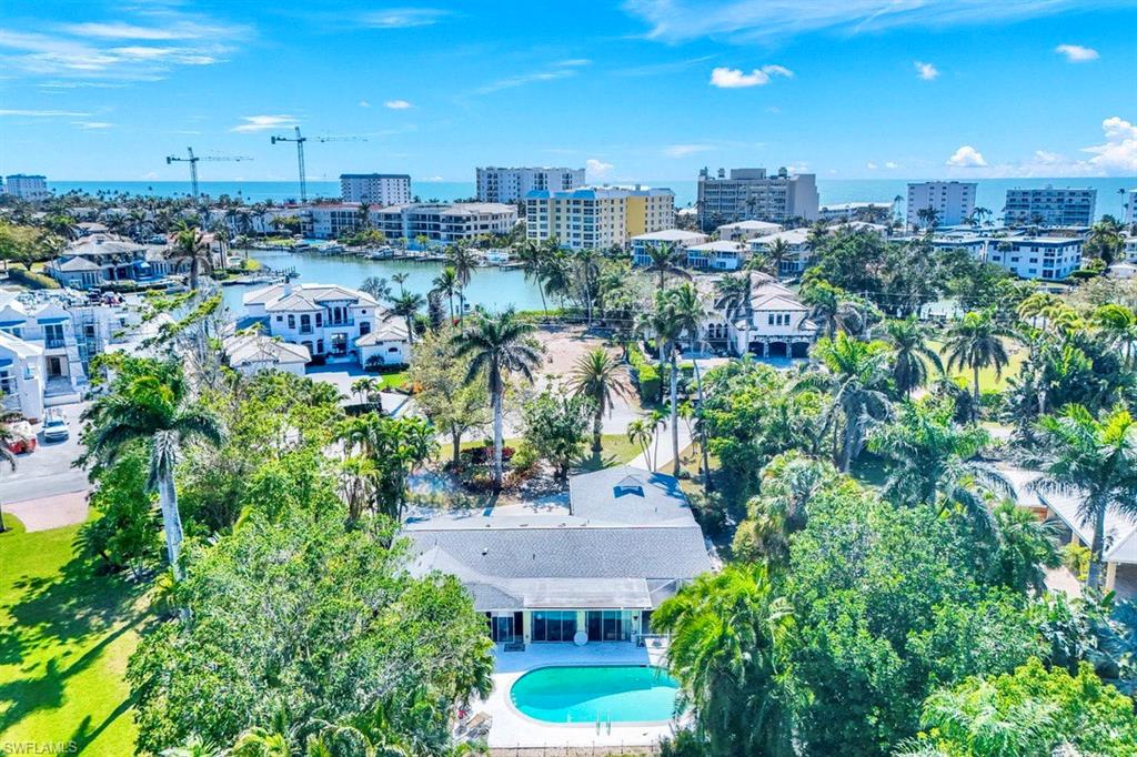 MOORINGS - Residential