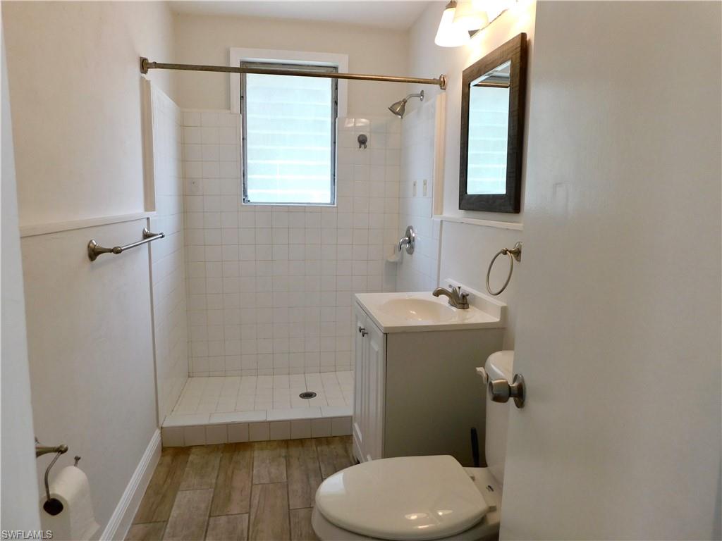 TAMIAMI ESTATES - Residential Lease