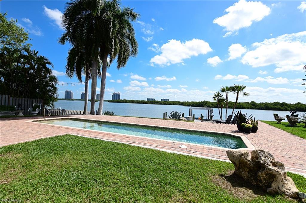 CAROLANDS - Residential