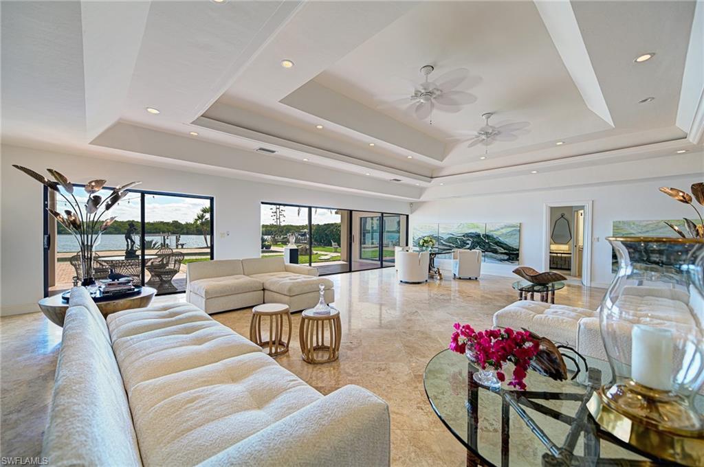 CAROLANDS - Residential