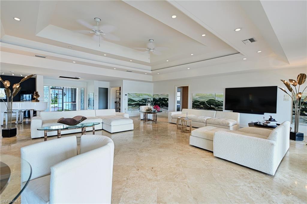 CAROLANDS - Residential