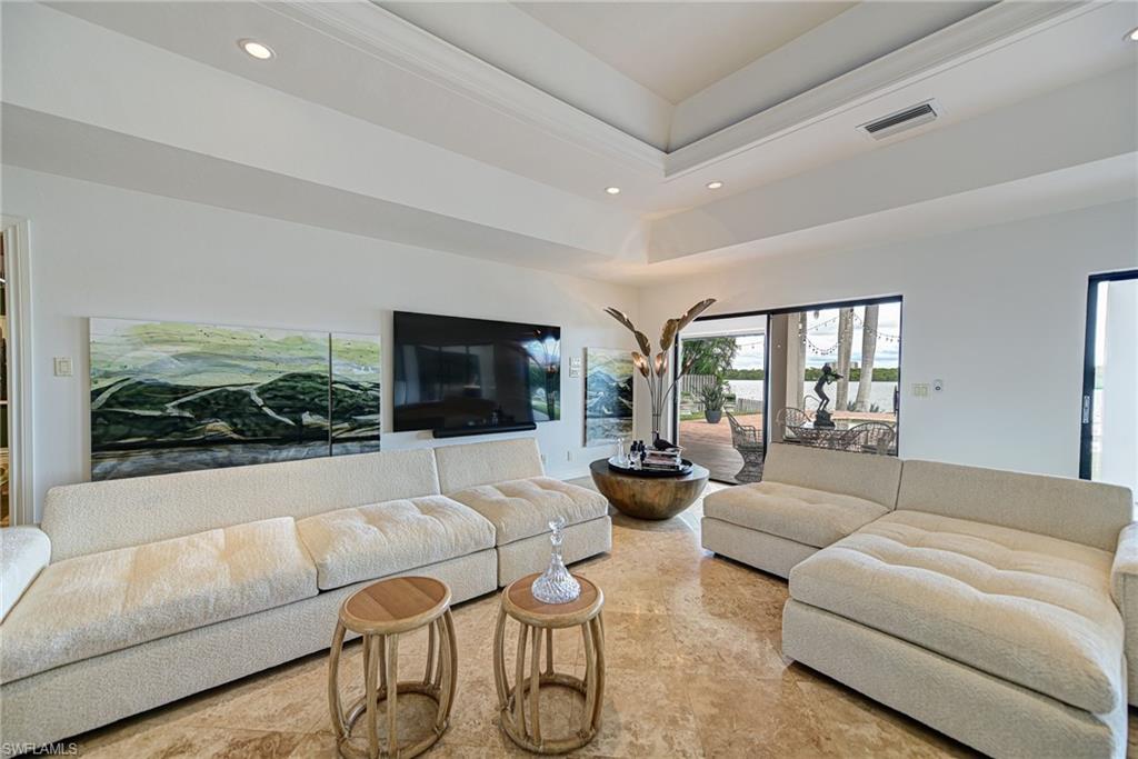 CAROLANDS - Residential