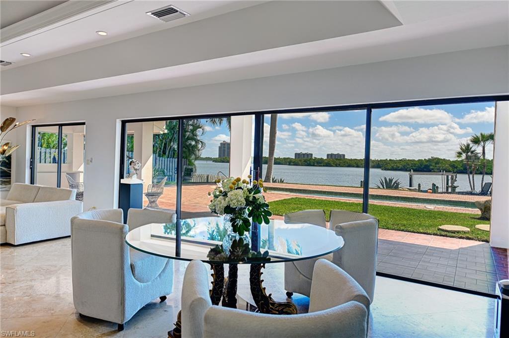 CAROLANDS - Residential