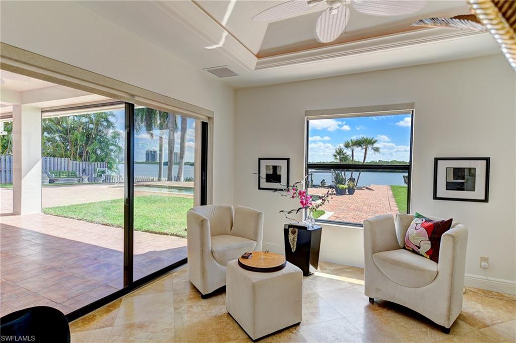 CAROLANDS - Residential