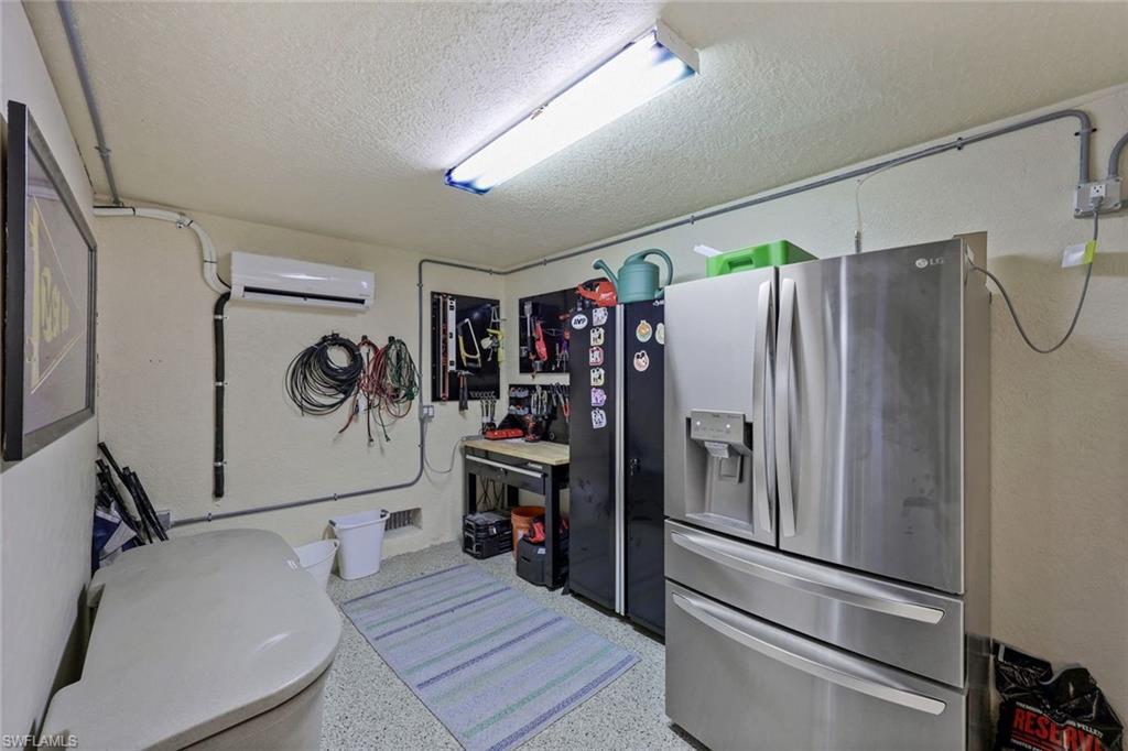 MARINA ISLE - Residential