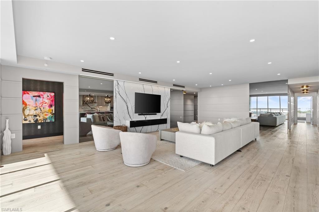 KALEA BAY TOWER 200 - Residential