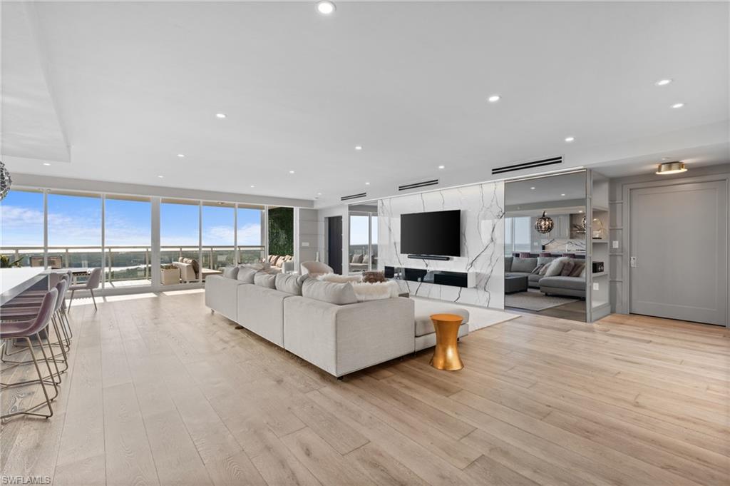 KALEA BAY TOWER 200 - Residential