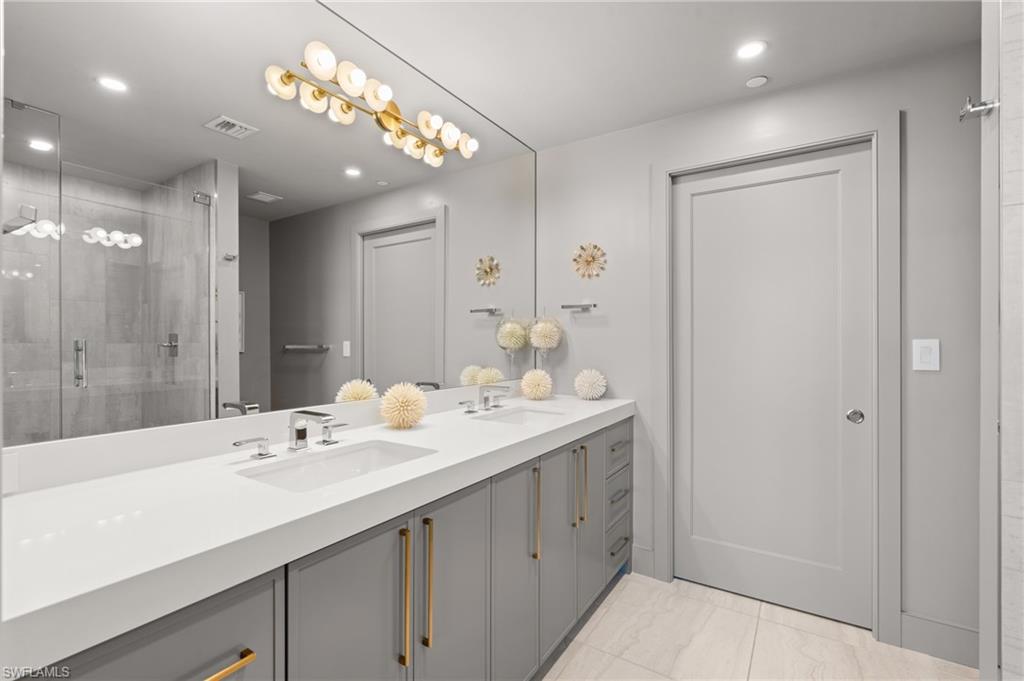 KALEA BAY TOWER 200 - Residential