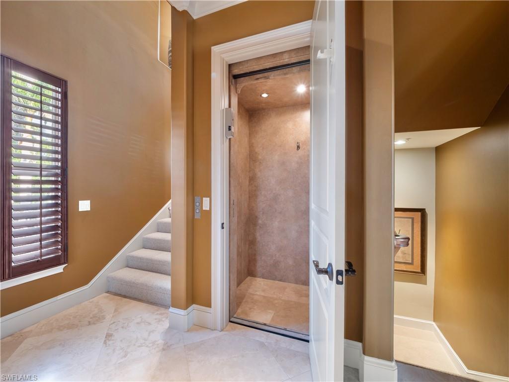 JONATHAN HARBOUR - Residential