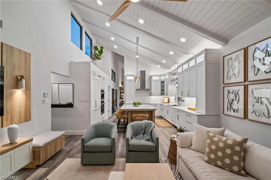 504 Tierra Mar LN E 2